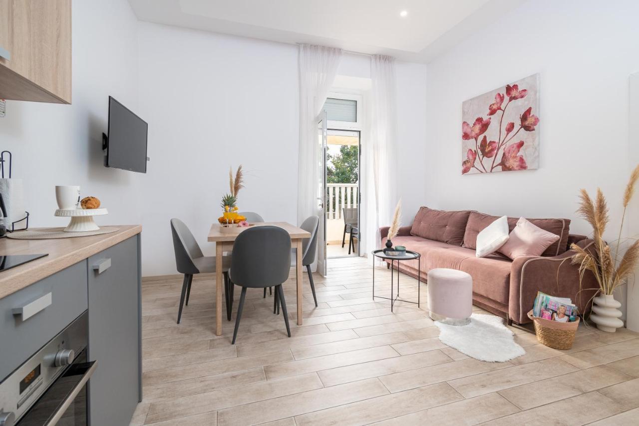 Apartments Palace Kolovare Zadar Bagian luar foto