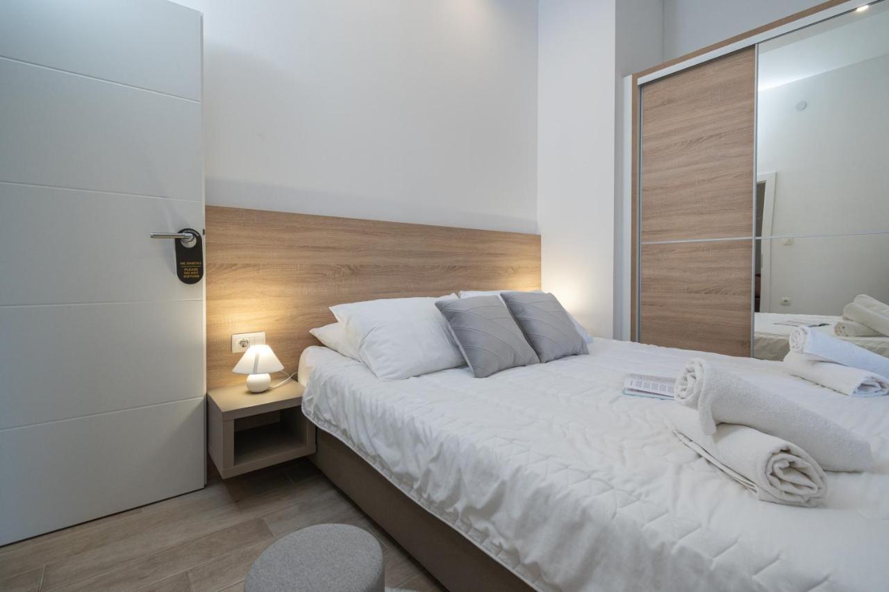 Apartments Palace Kolovare Zadar Bagian luar foto